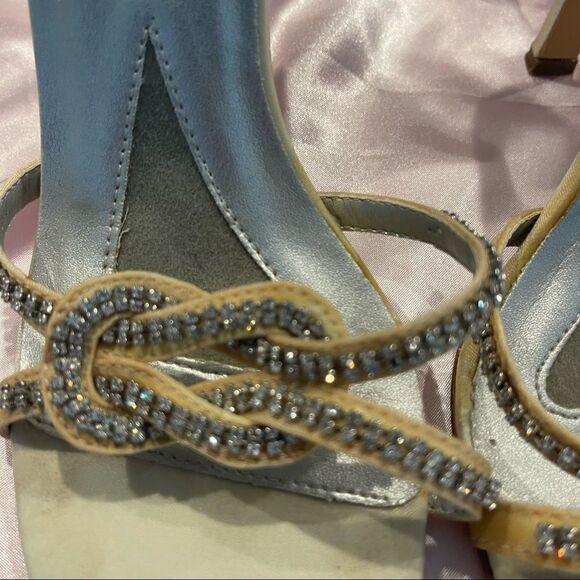 RSVP HIGH HEEL SANDAL w Chrystal details - Picture 8 of 12